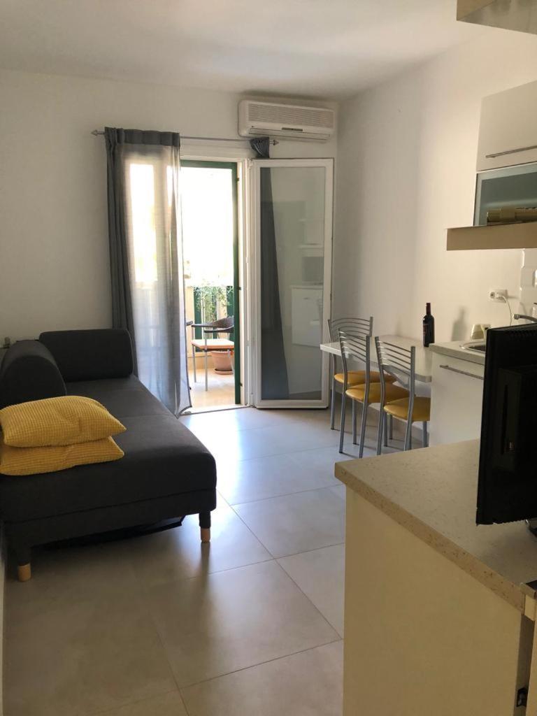 Guest House Marija Bol Exterior foto